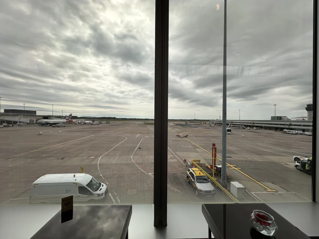 Views from the excellent Emirates lounge at T1 now closed