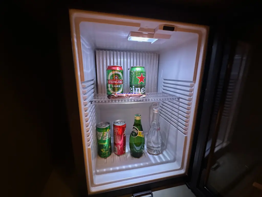 The mini bar complete with soft and alcoholic drinks The mini bar complete with soft and alcoholic drinks