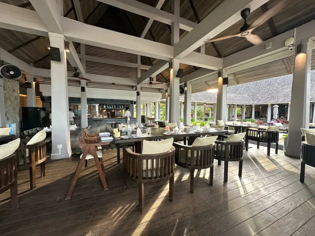 Sea Fire and Salt An attractive space but let down by service and flies