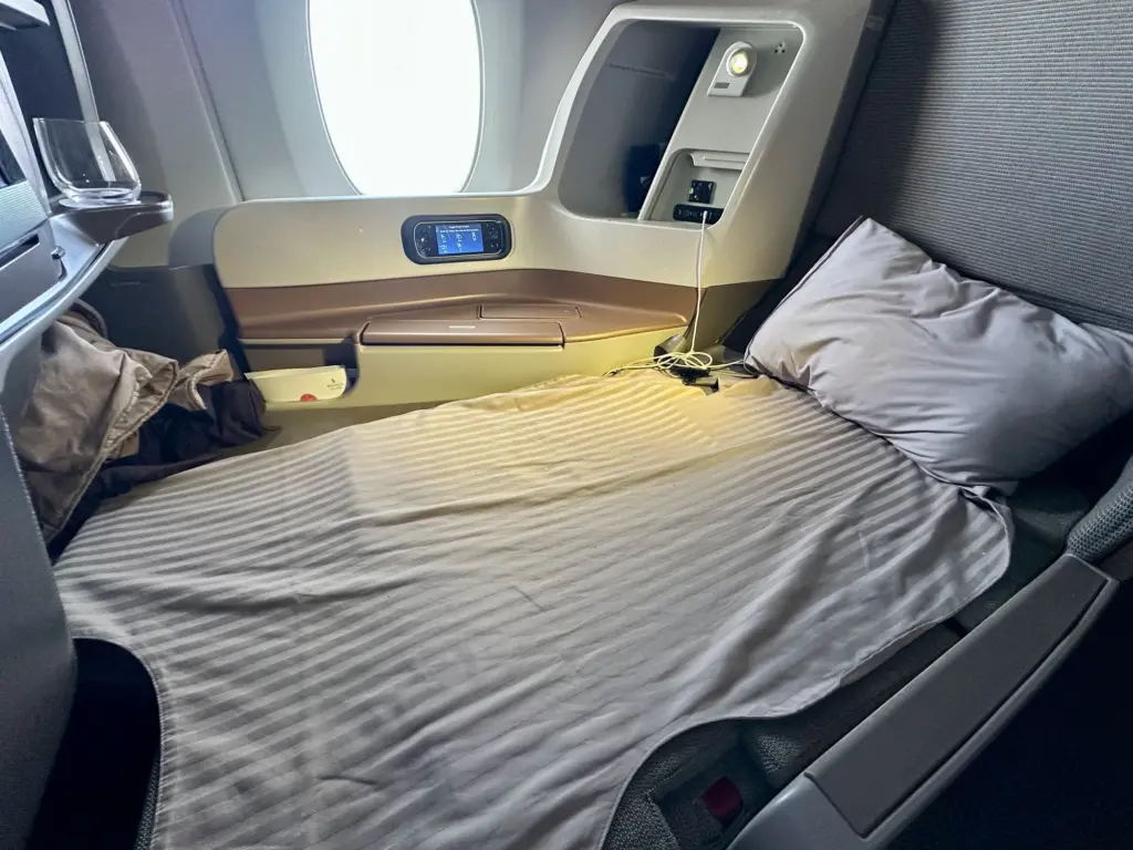 The seat in bed mode Its a great size and is extremely comfortable The seat in bed mode Its a great size and is extremely comfortable