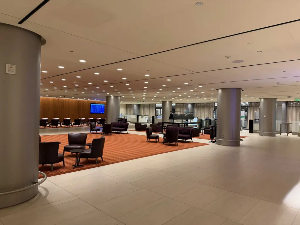 The passport control and e gates are at the back of this picture