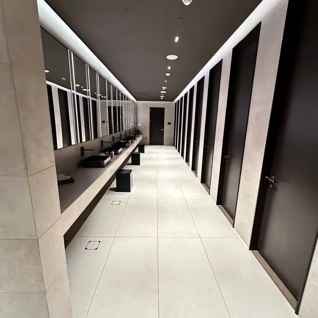 One of the bathrooms in the Qatar Garden Lounge One of the bathrooms in the Qatar Garden Lounge