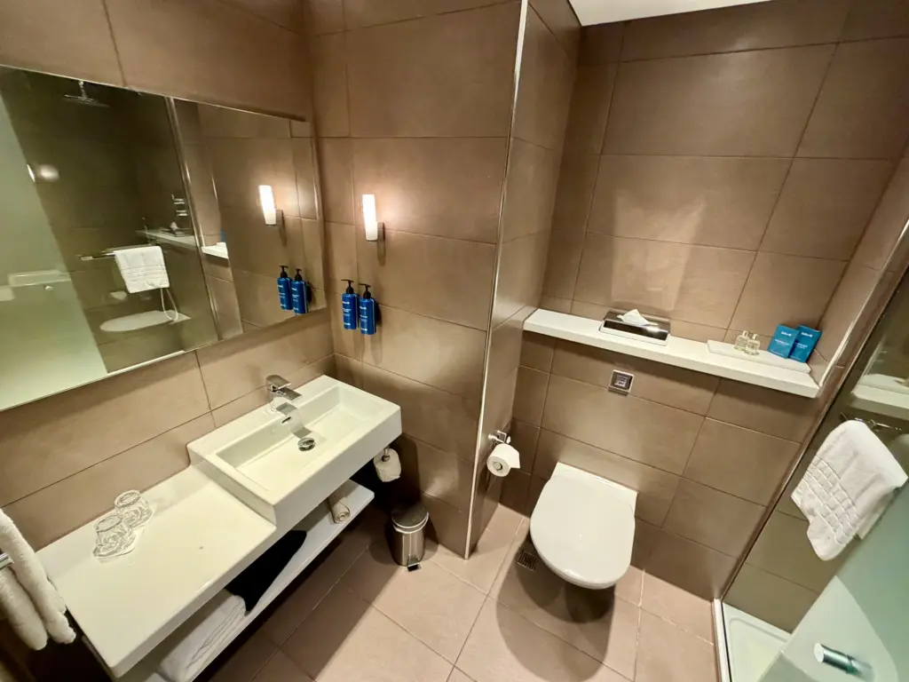 Clean functional and big enough for a short stay Clean functional and big enough for a short stay