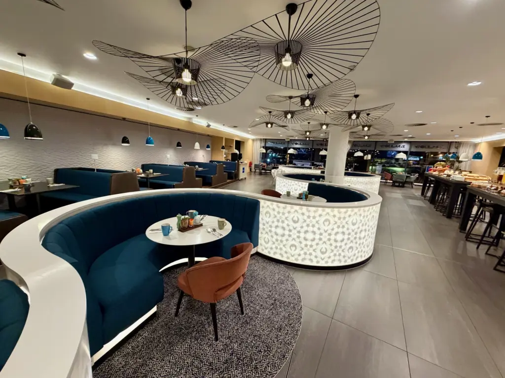 The Collage restaurant is an attractive comfortable space The Collage restaurant is an attractive comfortable space