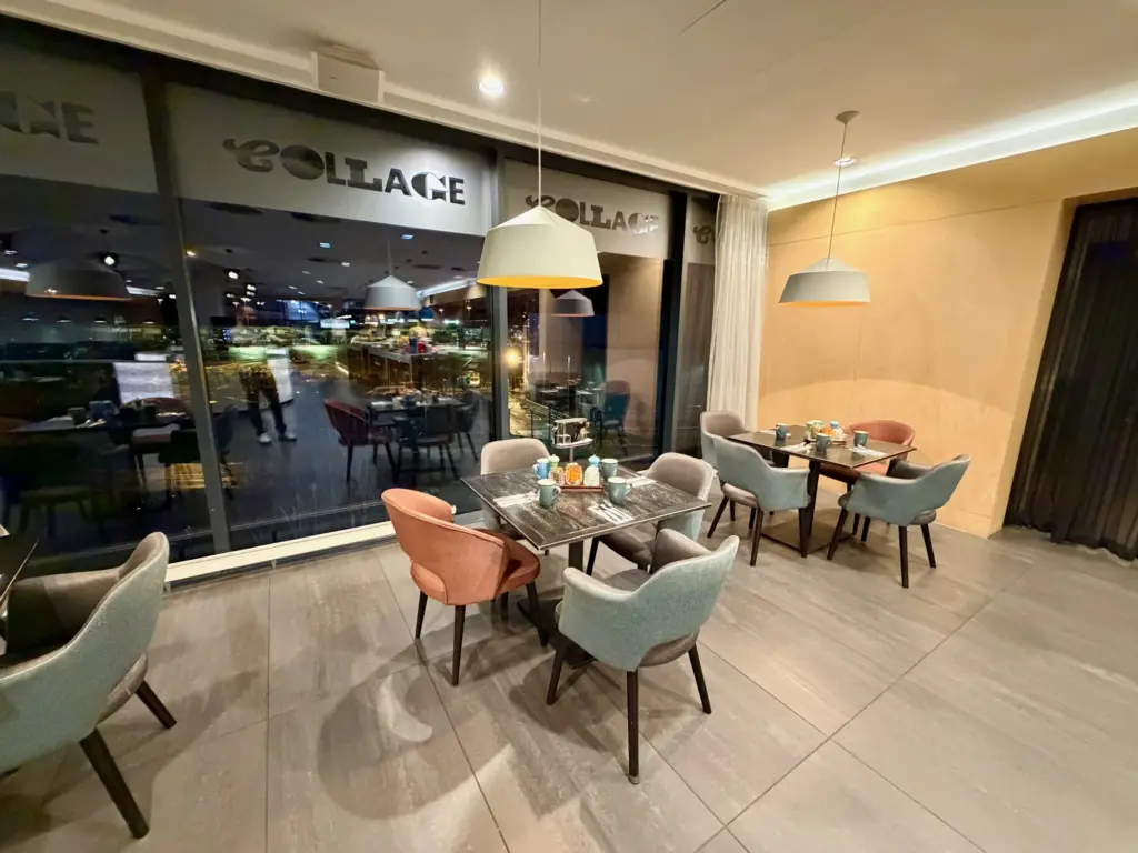 The view from the window tables at 530am The view from the window tables at 530am