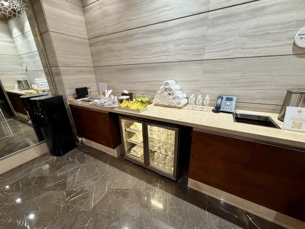 Water cold towels fruit and more are available for free