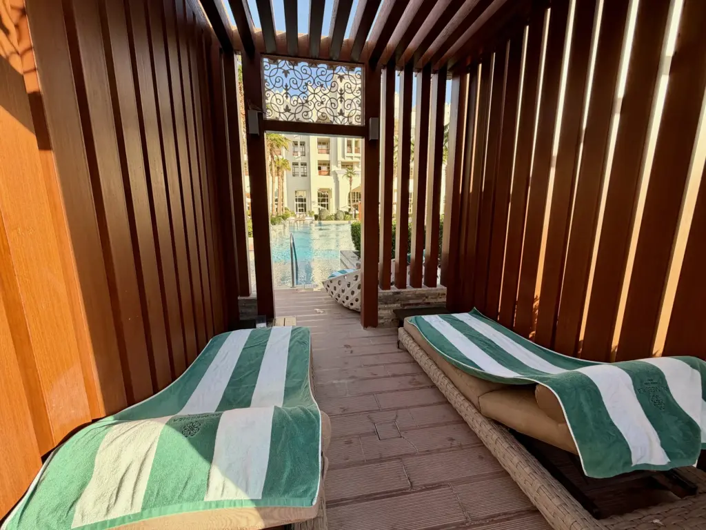 The private cabanas by the Al Messila pool