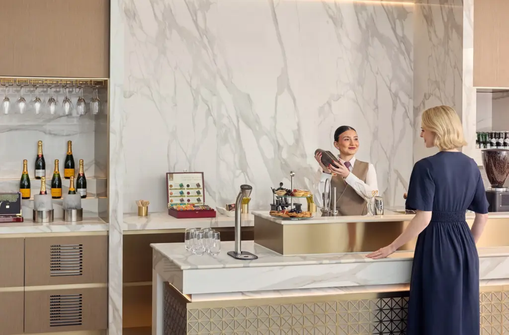 The new bar in Emirates Munich lounge