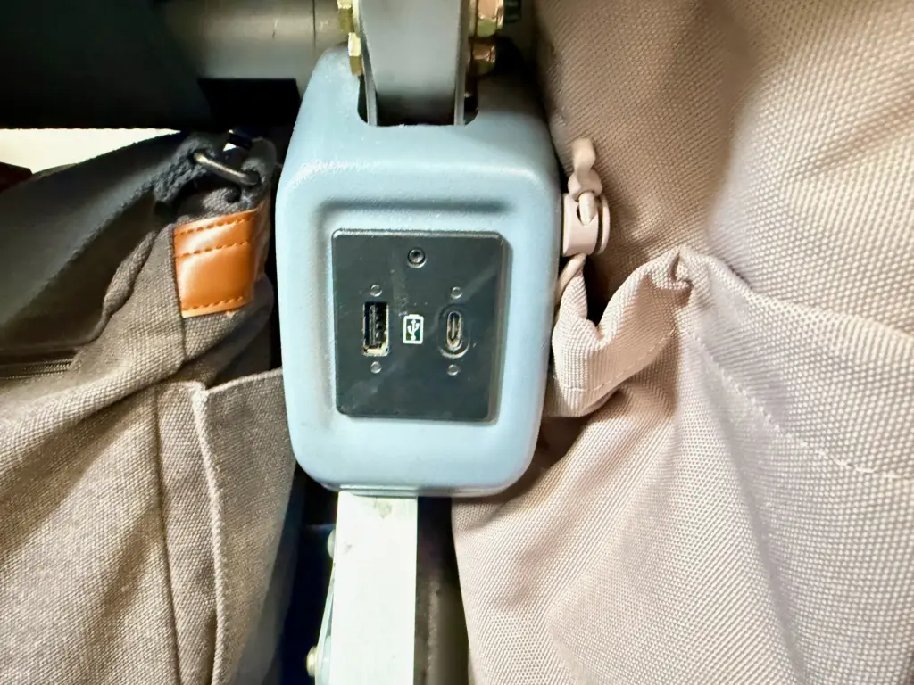 The power options on the A320neo A photograph of power options on a Lufthansa A320