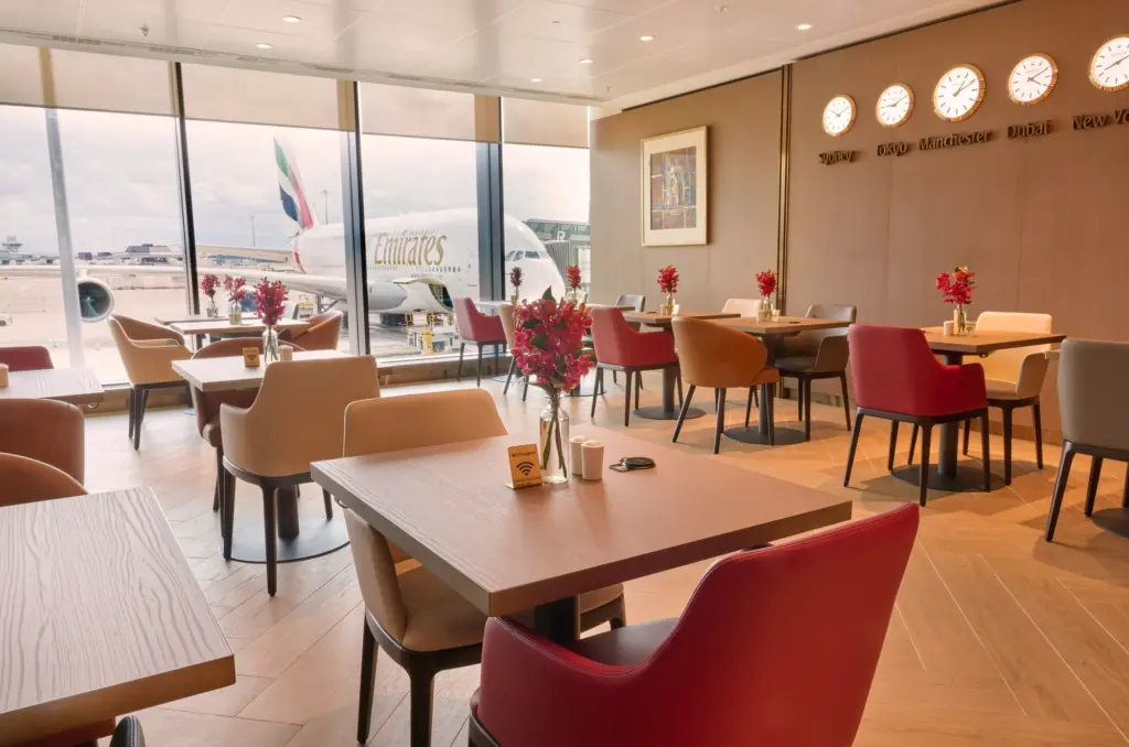 A photograph of the new Emirates lounge at Manchester T2